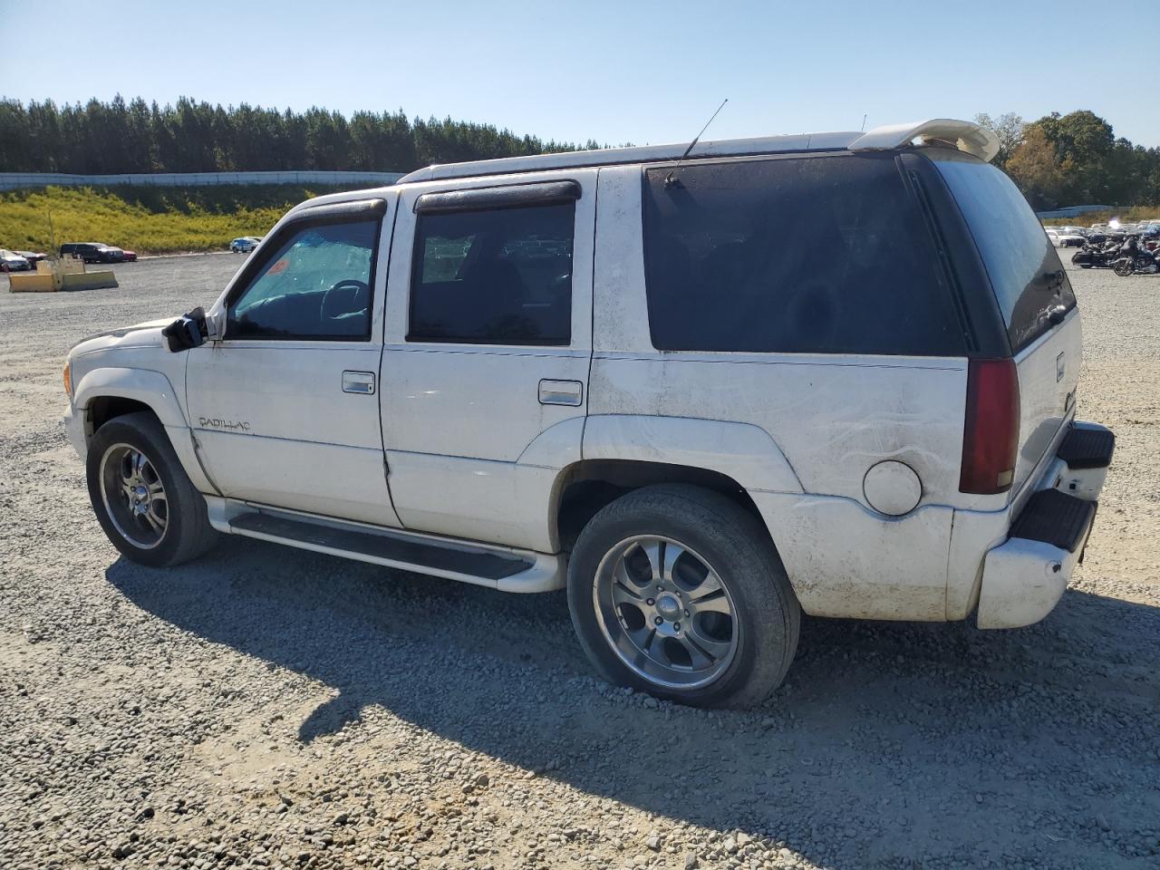 1999 Cadillac Escalade VIN 1GYEK13R8XR411548 Copart auction photo, top/roof damage thumbnail 2