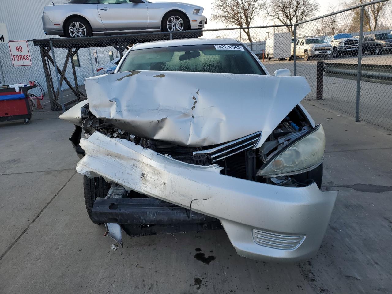 2006 Toyota Camry VIN 4T1BE30K06U131603 Copart auction photo, front end damage thumbnail 5