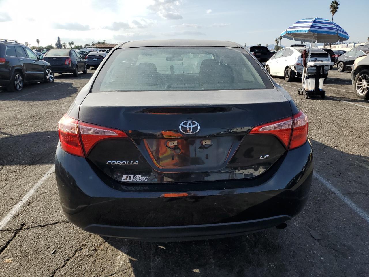 2018 Toyota Corolla VIN 5YFBURHE9JP812437 Copart auction photo, front end / minor dent/scratches damage thumbnail 6