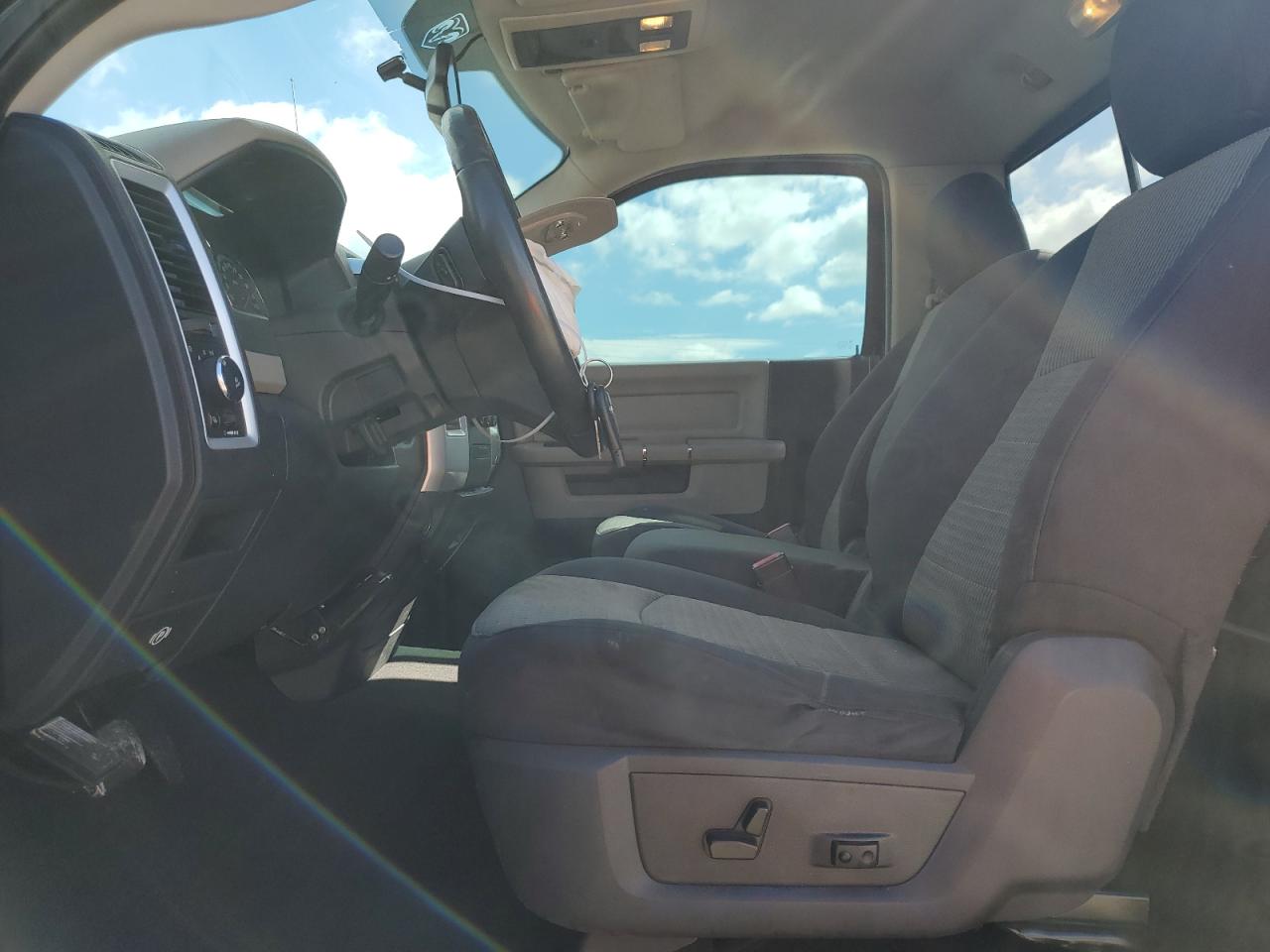 2010 Dodge RAM VIN 3D7JV1ET2AG119024 Copart auction photo, front end / minor dent/scratches damage thumbnail 7