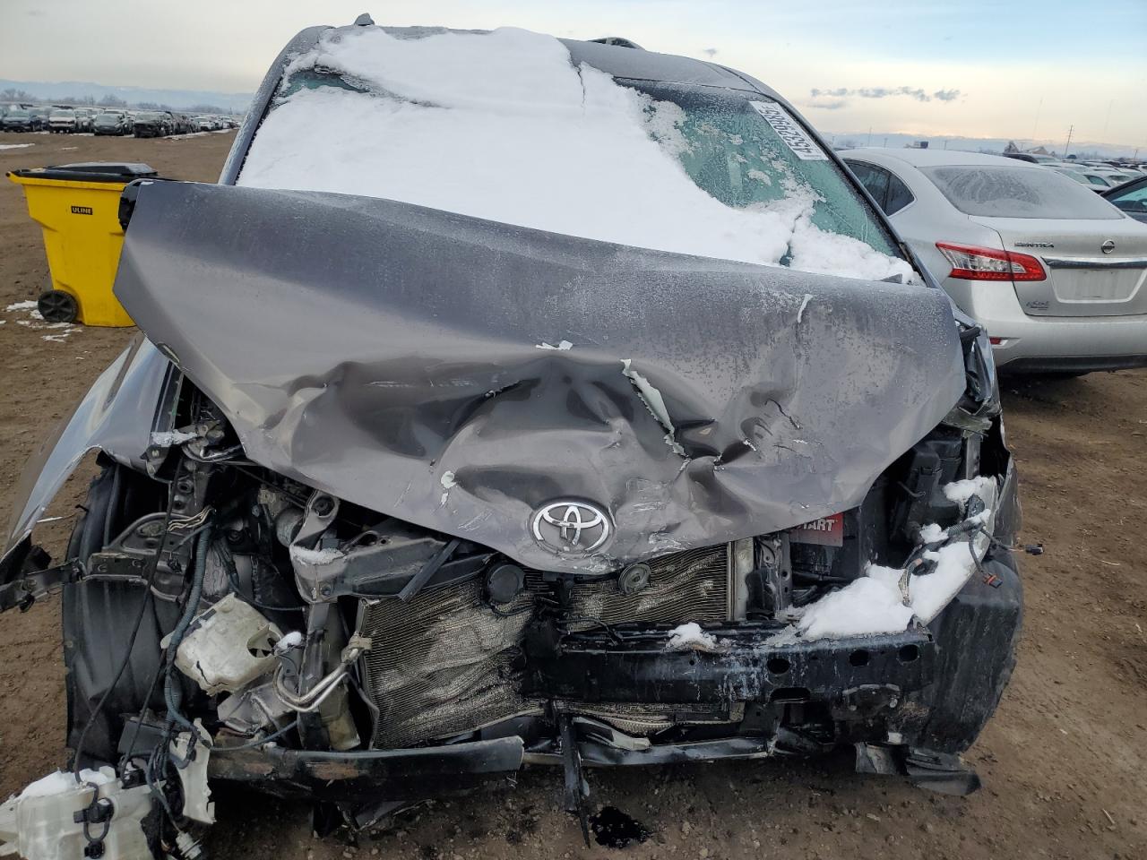 2015 Toyota Sienna VIN 5TDKK3DC7FS600755 Copart auction photo, front end damage thumbnail 5
