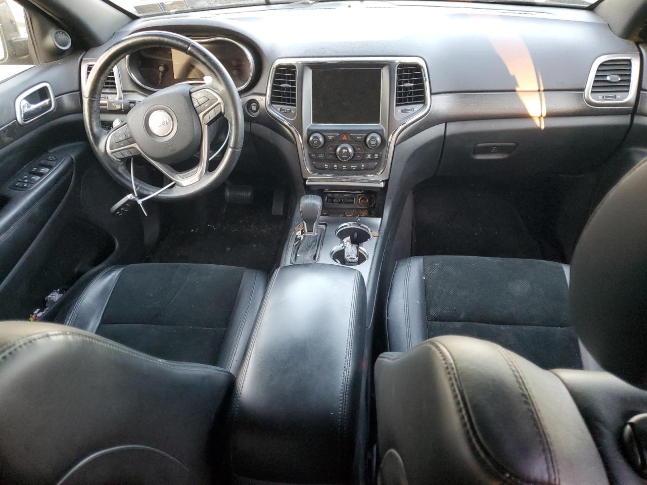 2017 Jeep Grand Cherokee VIN 1C4RJFAGXHC700427 Copart auction photo, front end damage thumbnail 8