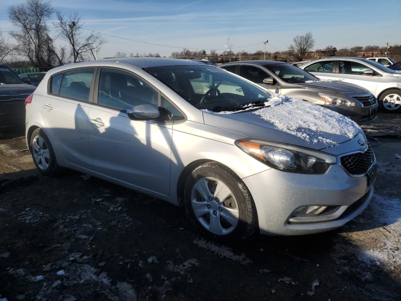 2016 KIA Forte VIN KNAFK5A89G5597598 Copart auction photo, undercarriage damage thumbnail 4
