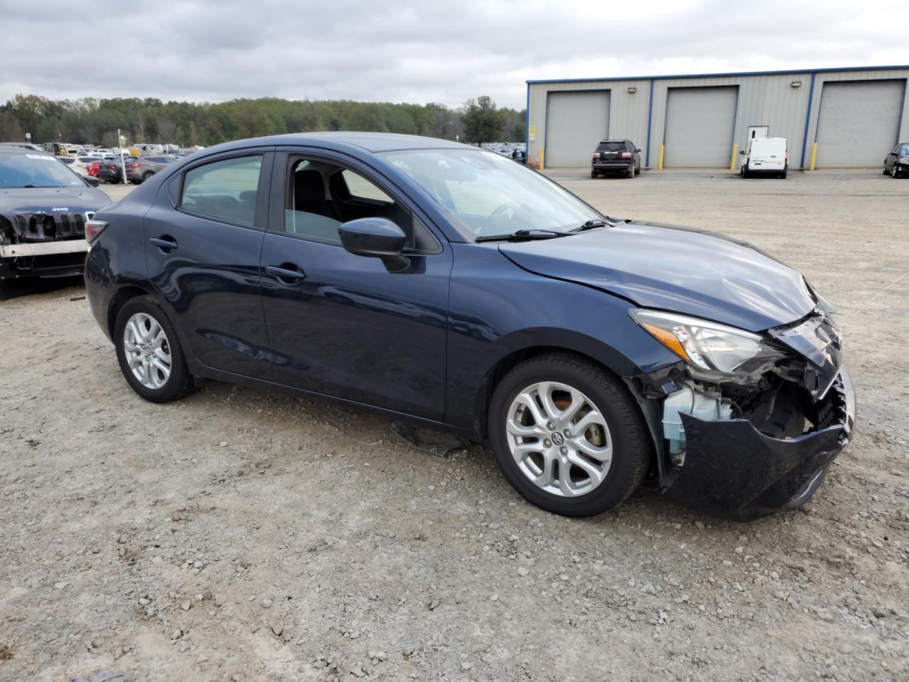 2017 Toyota Yaris VIN 3MYDLBYV3HY160705 Copart auction photo, front end / mechanical damage thumbnail 4