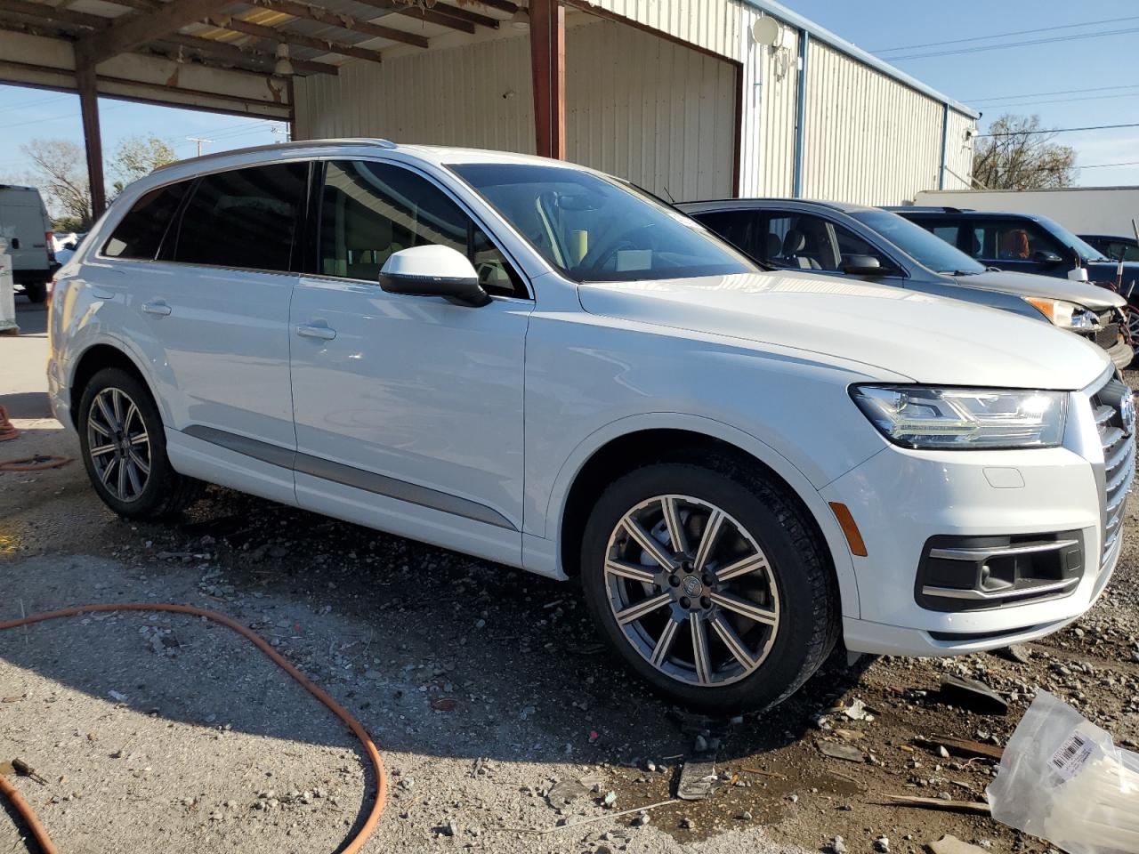 2018 Audi Q7 VIN WA1LHAF77JD009847 Copart auction photo, water/flood damage thumbnail 4