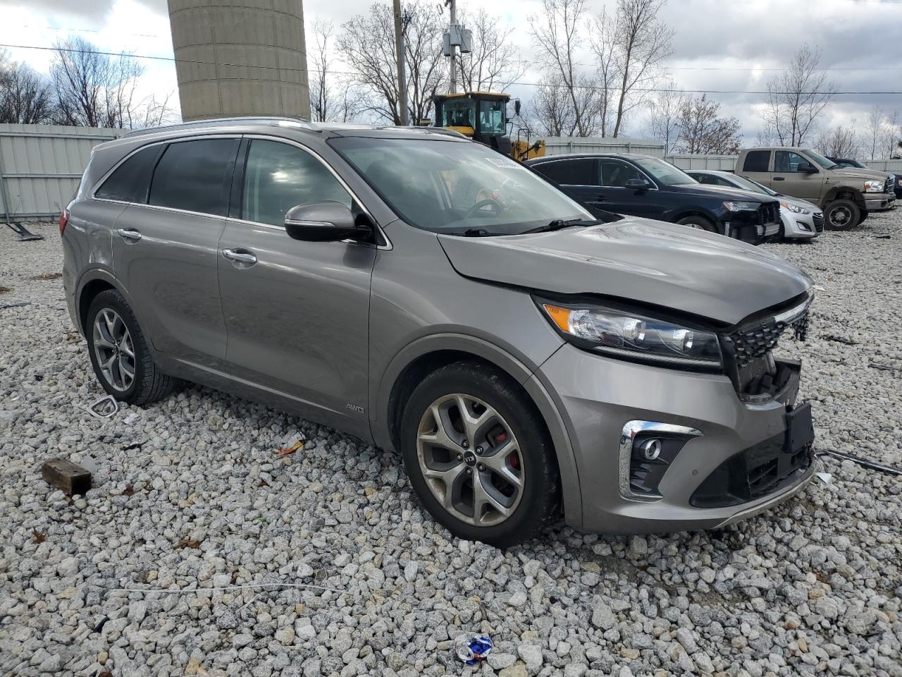 2019 KIA Sorento VIN 5XYPKDA58KG548822 Copart auction photo, front end damage thumbnail 4