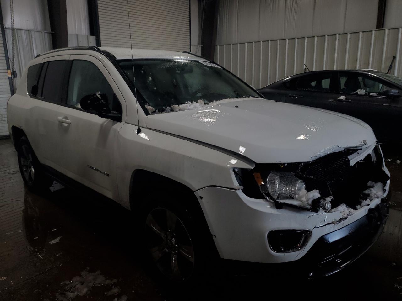 2016 Jeep Compass VIN 1C4NJDEBXGD798756 Copart auction photo, front end damage thumbnail 4