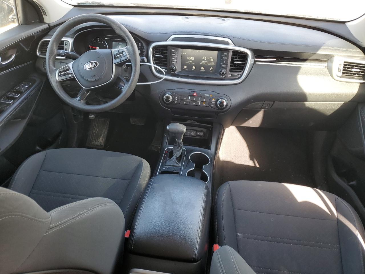 2019 KIA Sorento VIN 5XYPG4A35KG593040 Copart auction photo, front end damage thumbnail 8