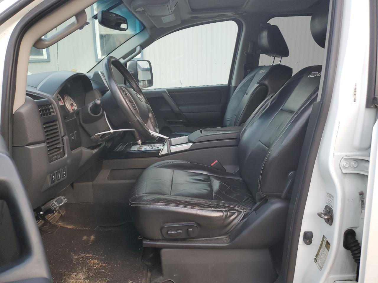 2013 Nissan Titan VIN 1N6AA0EC4DN312512 Copart auction photo, front end / minor dent/scratches damage thumbnail 7