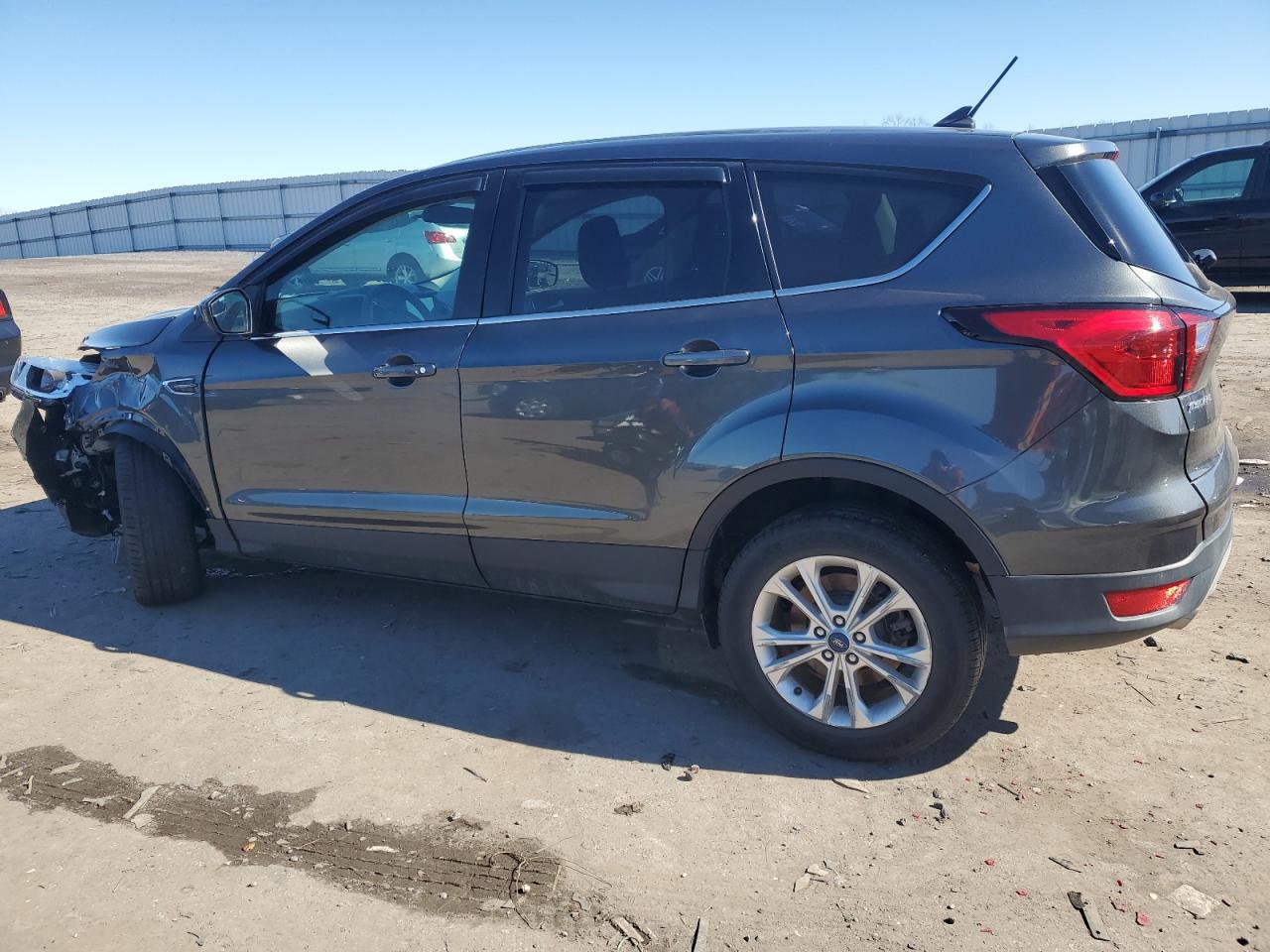 2019 Ford Escape VIN 1FMCU0GD6KUA26328 Copart auction photo, front end damage thumbnail 2