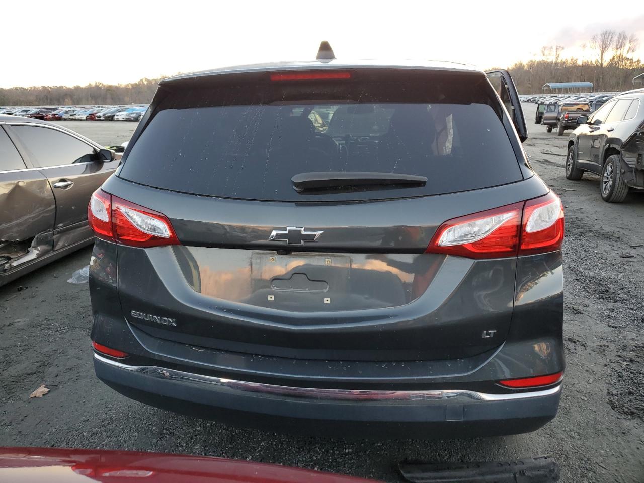 2019 Chevrolet Equinox VIN 2GNAXKEV8K6140671 Copart auction photo, side damage thumbnail 6