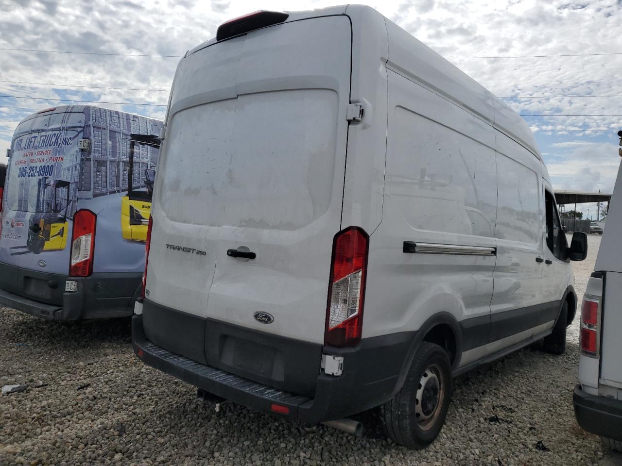 2023 Ford Transit VIN 1FTBR1X84PKA89666 Copart auction photo, front end damage thumbnail 3