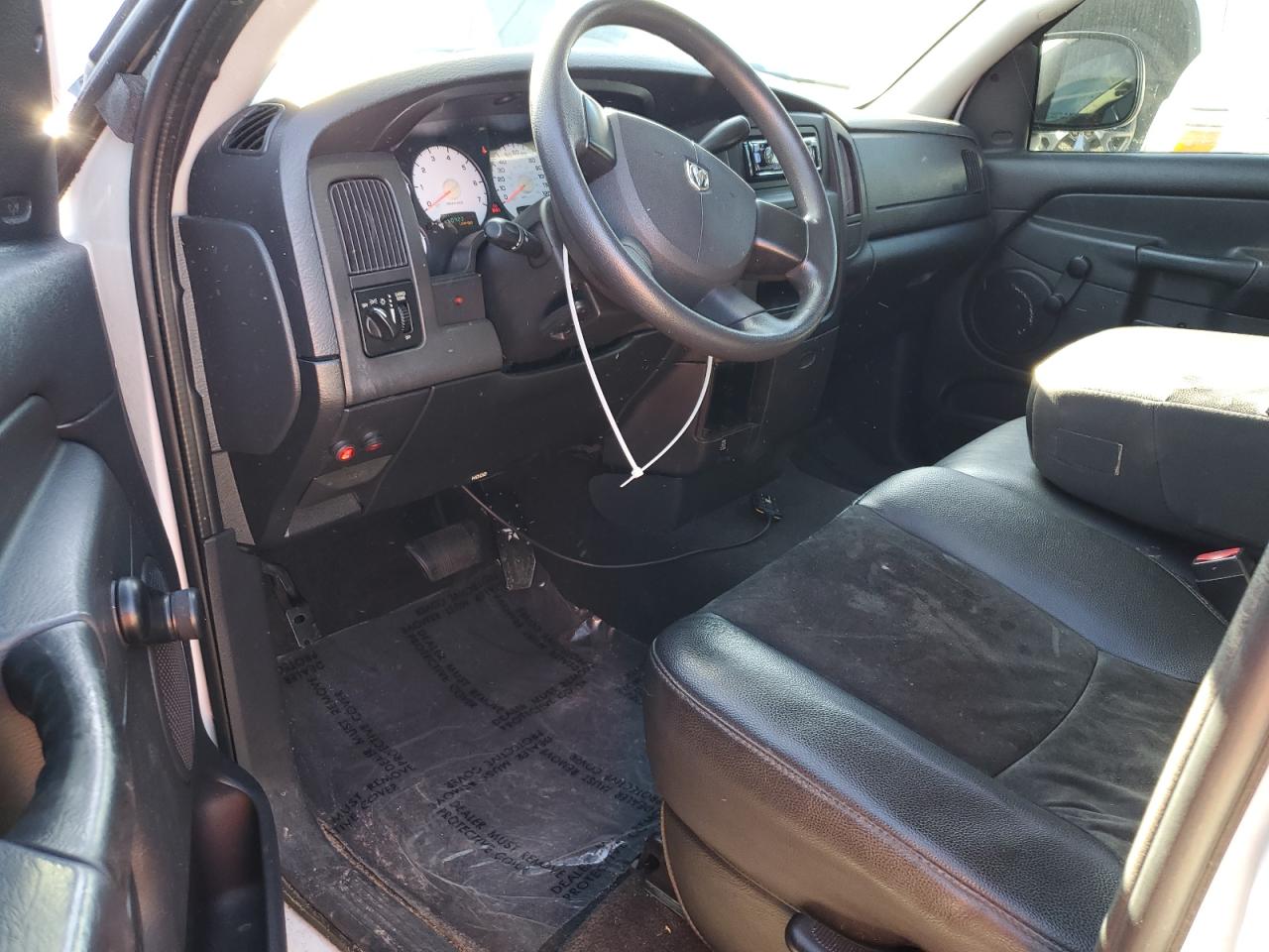 2005 Dodge RAM VIN 1D7HA18D95J635786 Copart auction photo, side / front end damage thumbnail 8