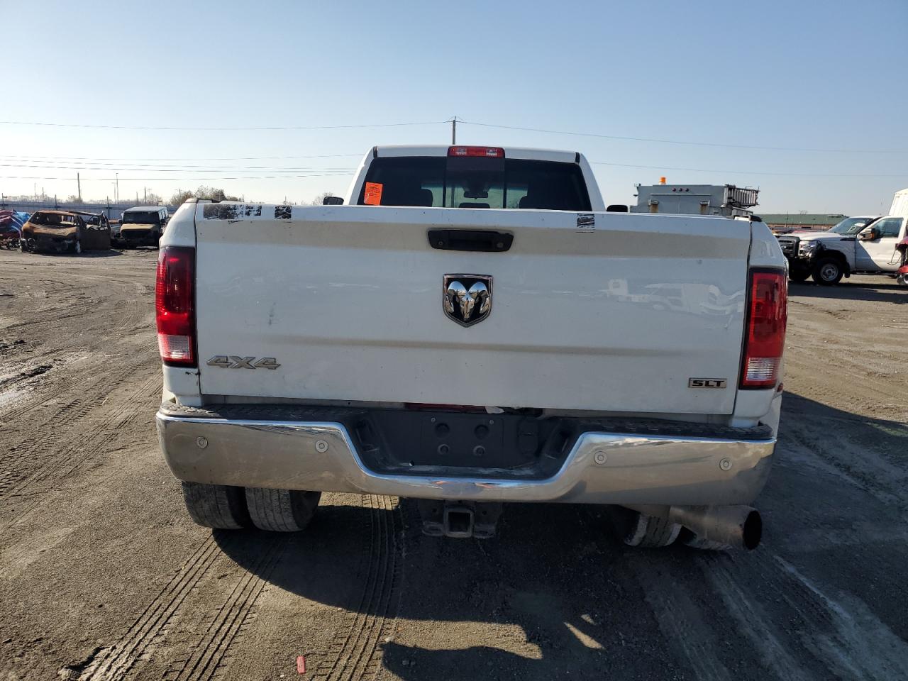 2018 RAM 3500 VIN 3C63RRHL2JG268025 Copart auction photo, water/flood / minor dent/scratches damage thumbnail 6