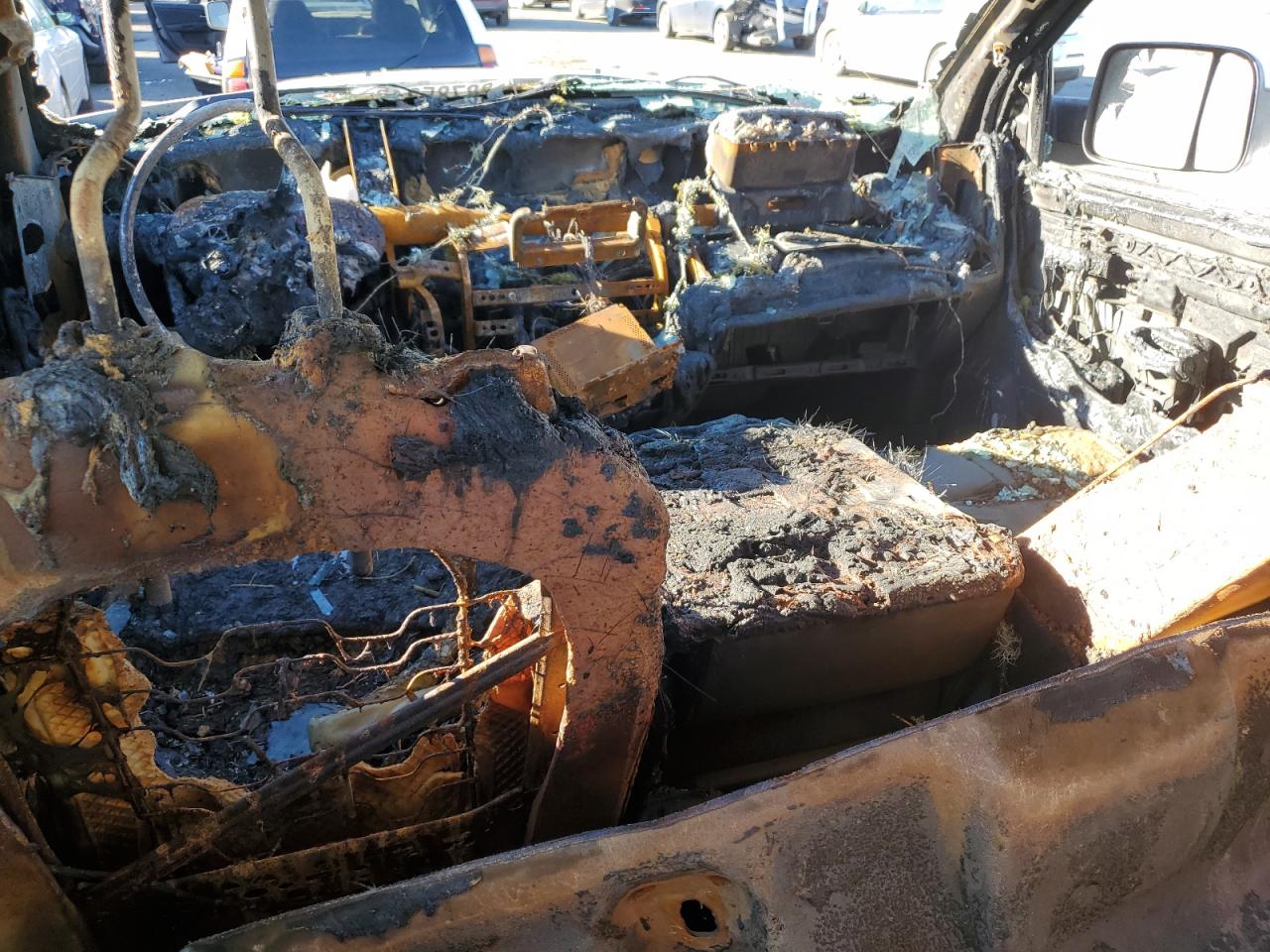 2013 RAM 3500 VIN 3C63R3CL2DG607228 Copart auction photo, burn - interior / all over damage thumbnail 8
