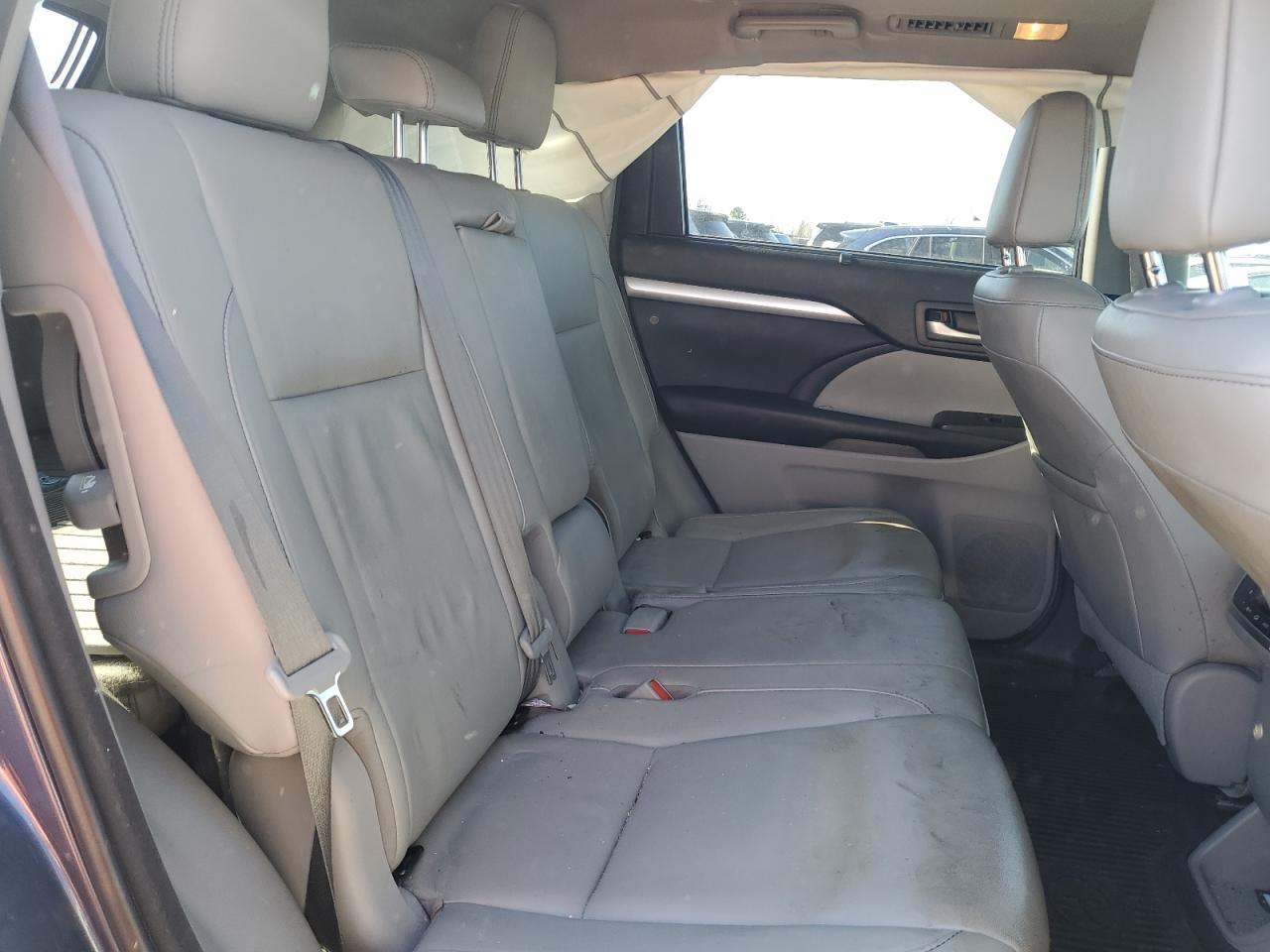 2018 Toyota Highlander VIN 5TDJZRFH3JS844625 Copart auction photo, front end / undercarriage damage thumbnail 11