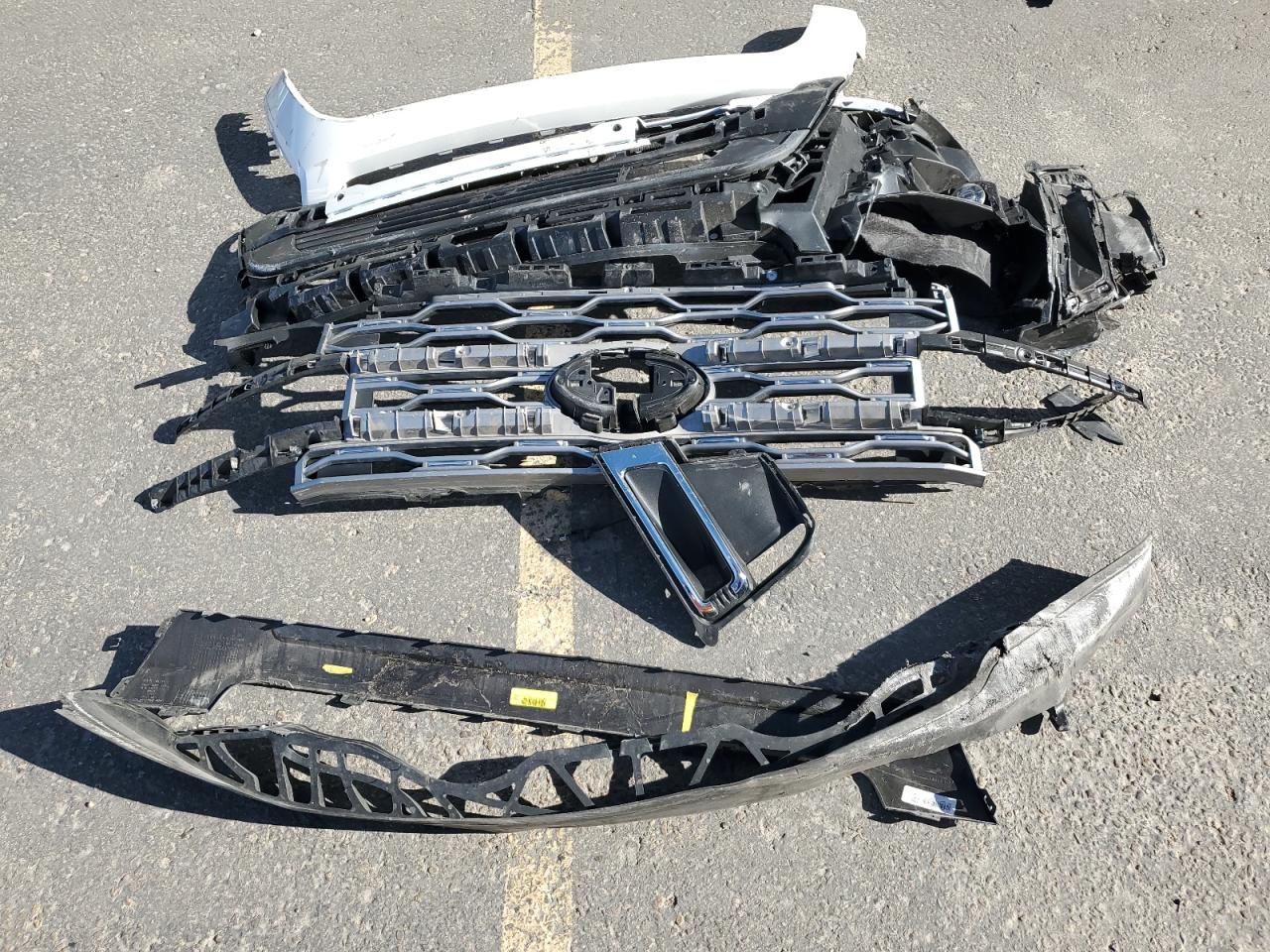 2022 Ford Expedition VIN 1FMJK1MT8NEA18731 Copart auction photo, all over damage thumbnail 13