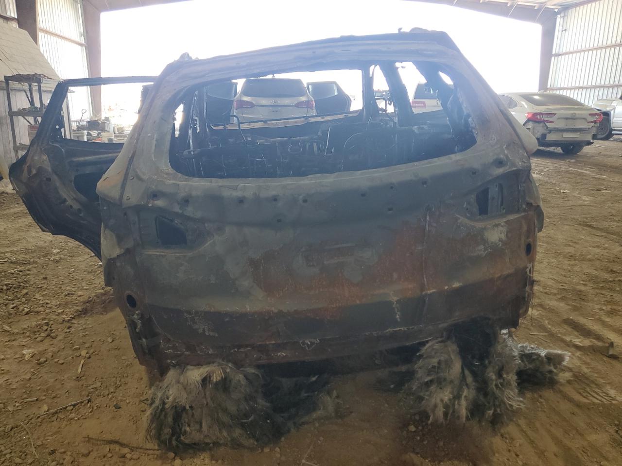 2015 Hyundai Santa Fe VIN 5XYZU3LA1FG287207 Copart auction photo, burn / all over damage thumbnail 6