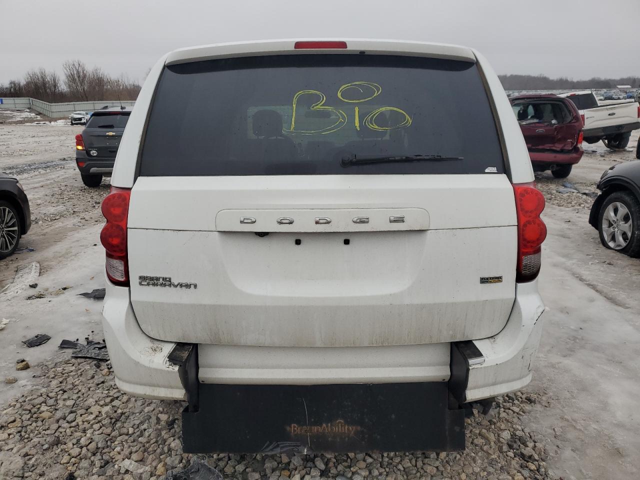 2017 Dodge Caravan VIN 2C4RDGBG8HR848613 Copart auction photo, front end damage thumbnail 6