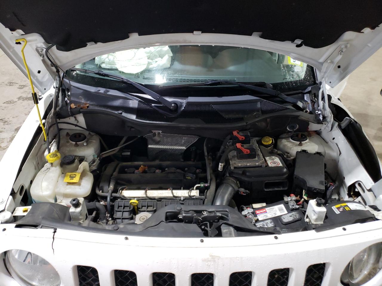 2016 Jeep Liberty (Patriot) VIN 1C4NJPBA2GD649397 Copart auction photo, front end / minor dent/scratches damage thumbnail 12