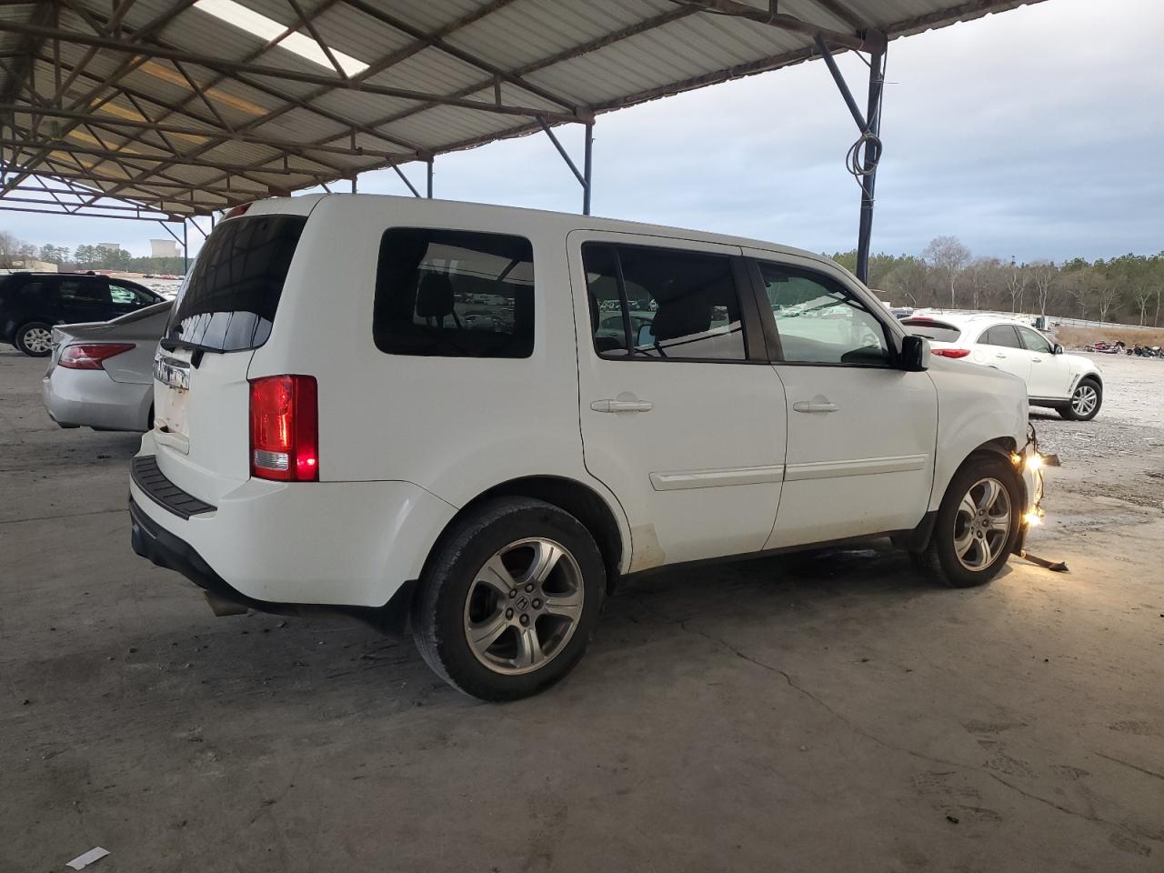 2015 Honda Pilot VIN 5FNYF3H54FB008051 Copart auction photo, front end / minor dent/scratches damage thumbnail 3