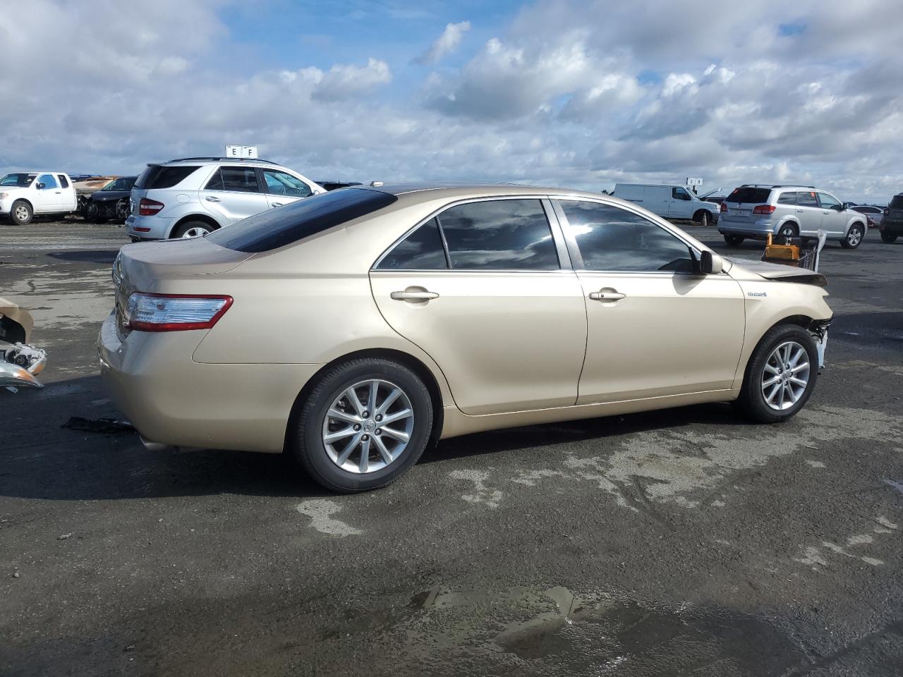 2011 Toyota Camry VIN 4T1BB3EK3BU131607 Copart auction photo, front end damage thumbnail 3