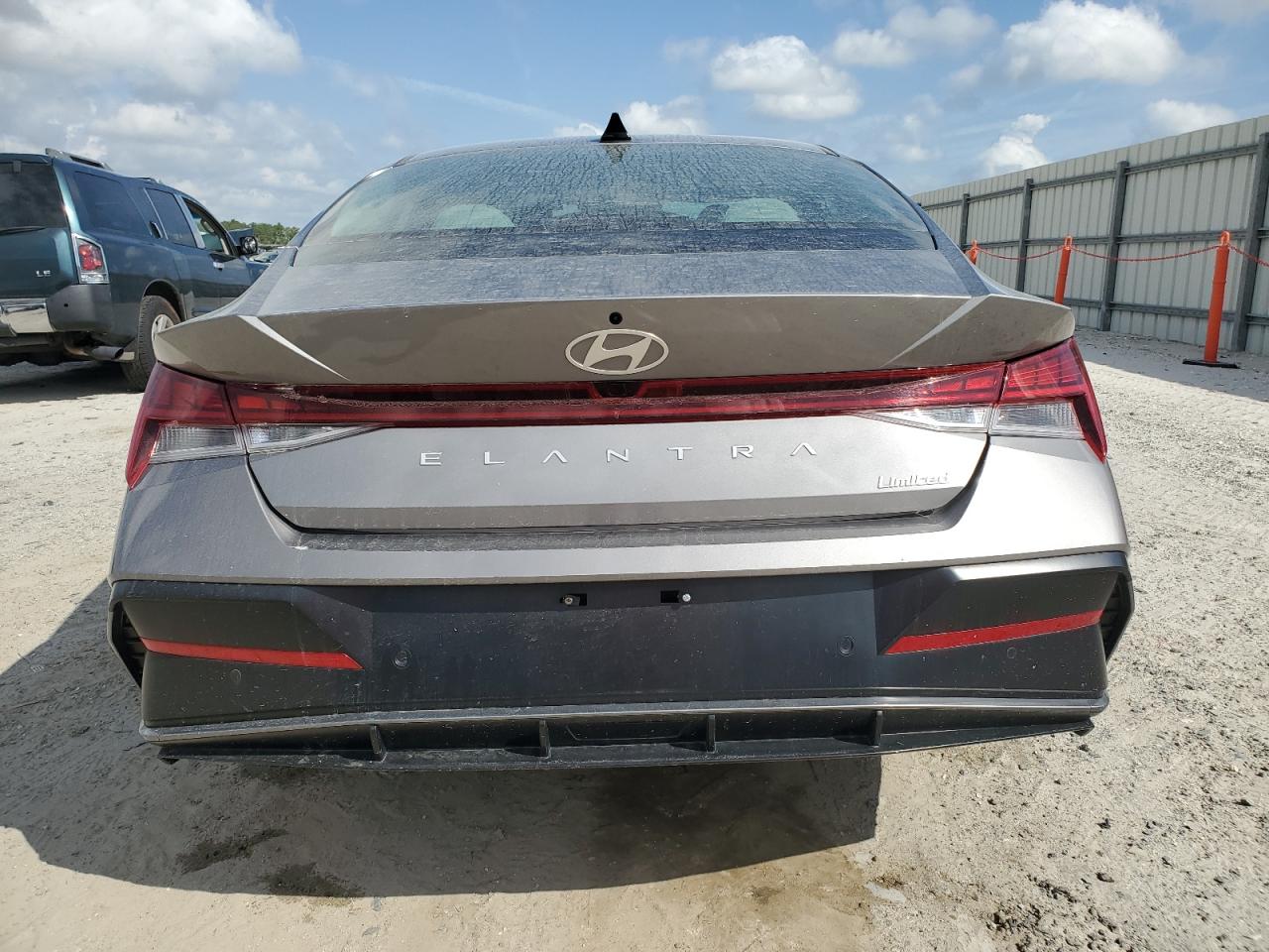 2024 Hyundai Elantra VIN KMHLP4DG2RU636122 Copart auction photo, front end / minor dent/scratches damage thumbnail 6