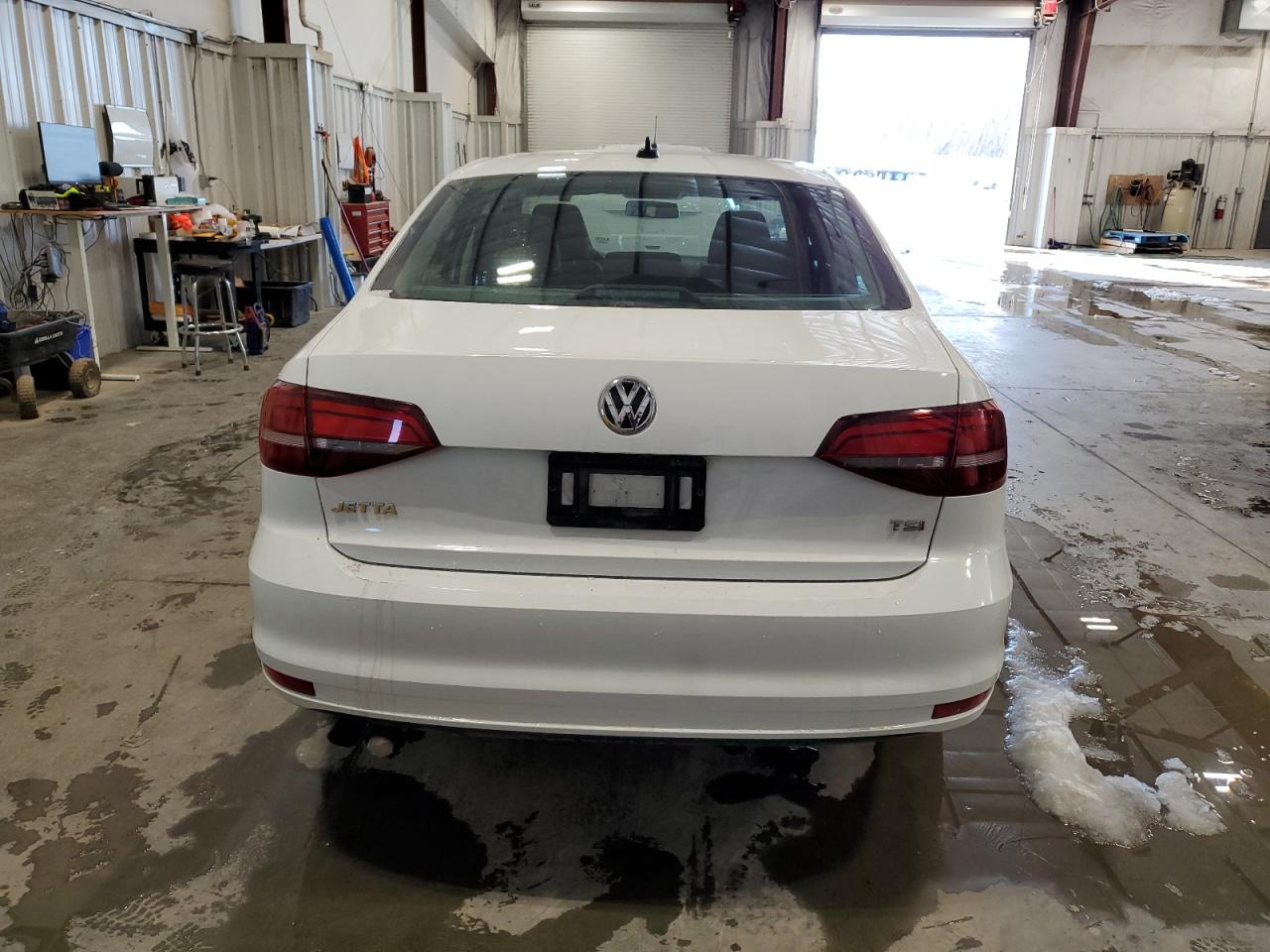 2016 Volkswagen Jetta VIN 3VW267AJ6GM319852 Copart auction photo, minor dent/scratches damage thumbnail 6