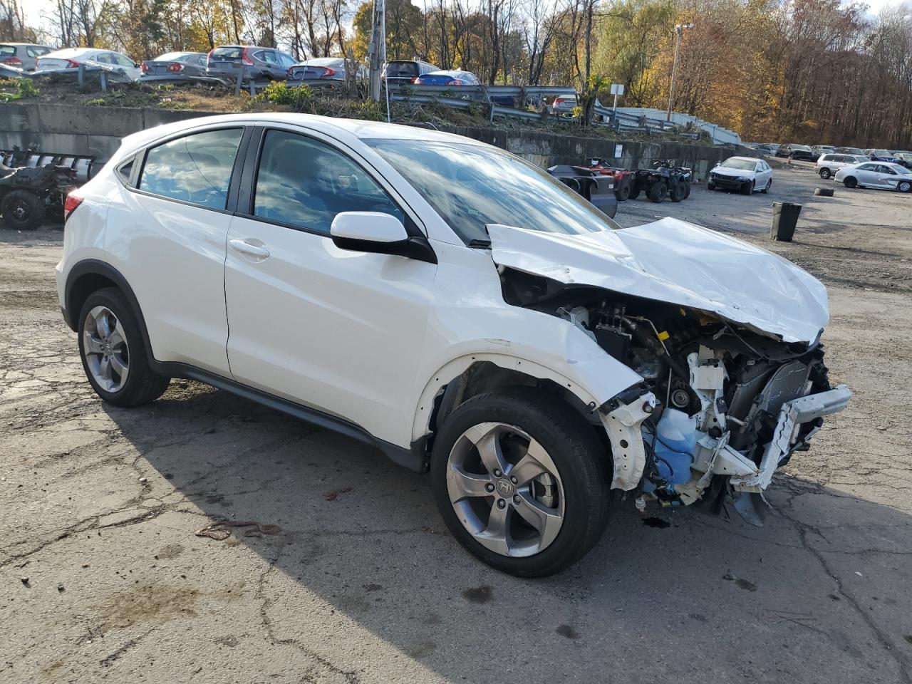 2021 Honda HR-V VIN 3CZRU6H36MM751226 Copart auction photo, front end / minor dent/scratches damage thumbnail 4