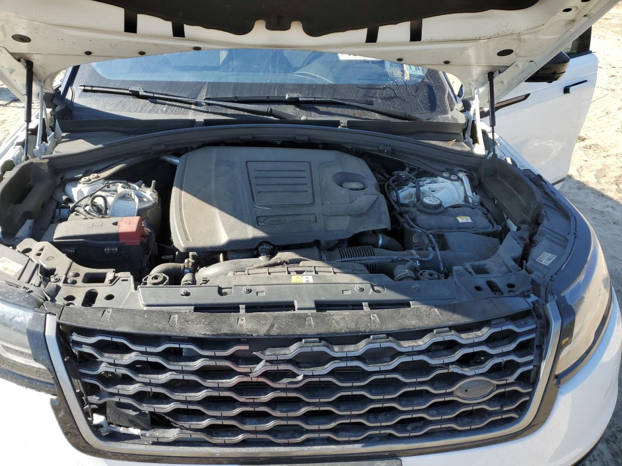 2019 Land Rover Range Rover VIN SALYL2EX9KA796930 Copart auction photo, front end / minor dent/scratches damage thumbnail 13