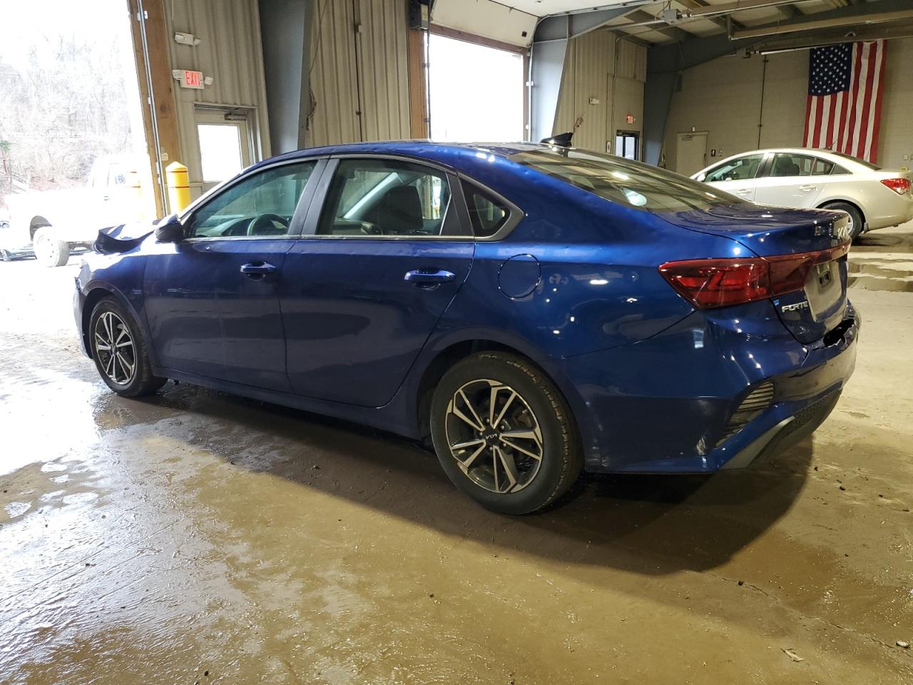 2022 KIA Forte VIN 3KPF24AD2NE499640 Copart auction photo, front end / rear end damage thumbnail 2