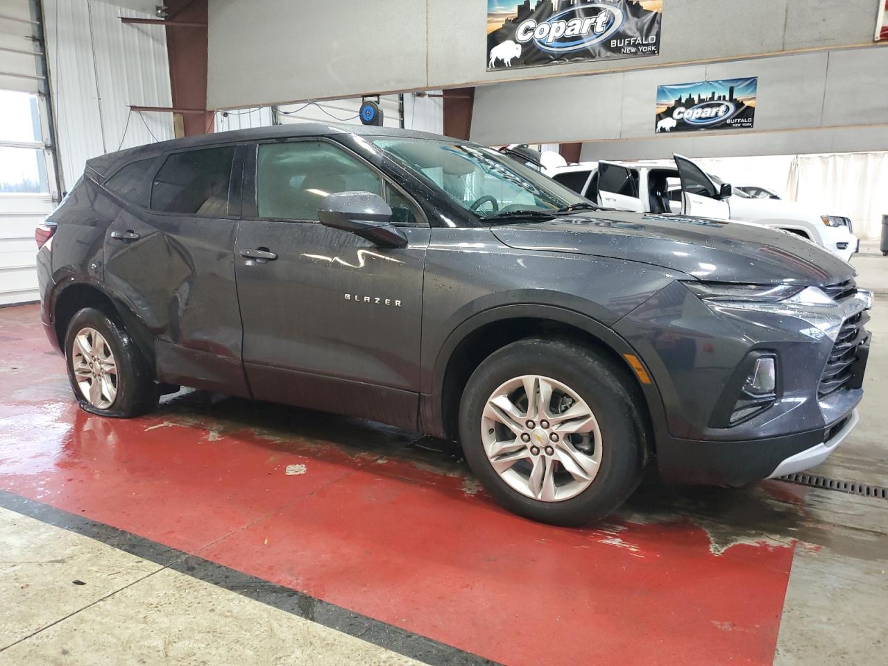 2022 Chevrolet Blazer VIN 3GNKBHR40NS117124 Copart auction photo, side damage thumbnail 4