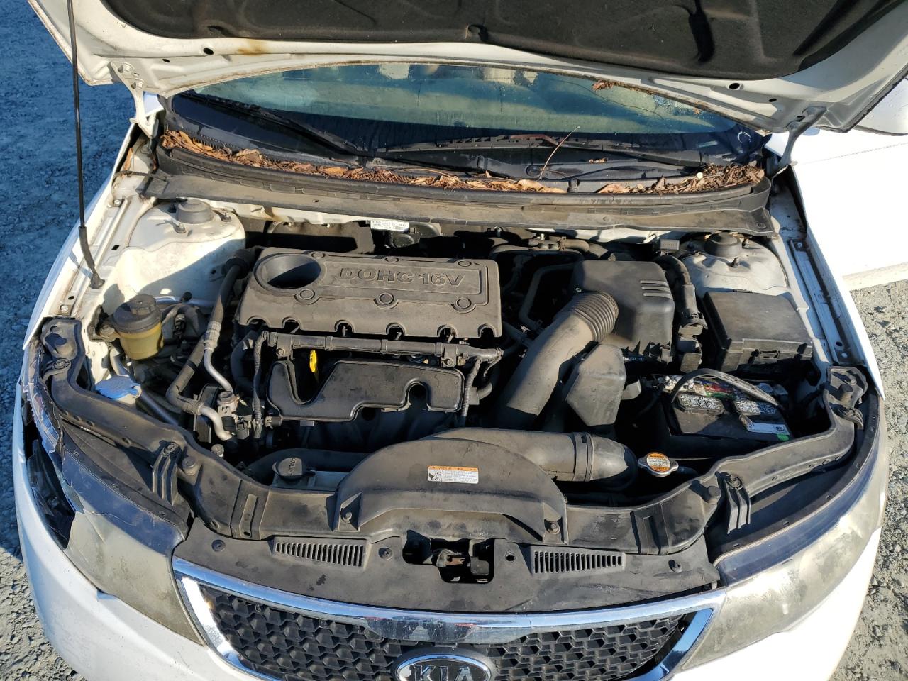 2011 KIA Forte VIN KNAFT4A25B5435866 Copart auction photo, all over damage thumbnail 12