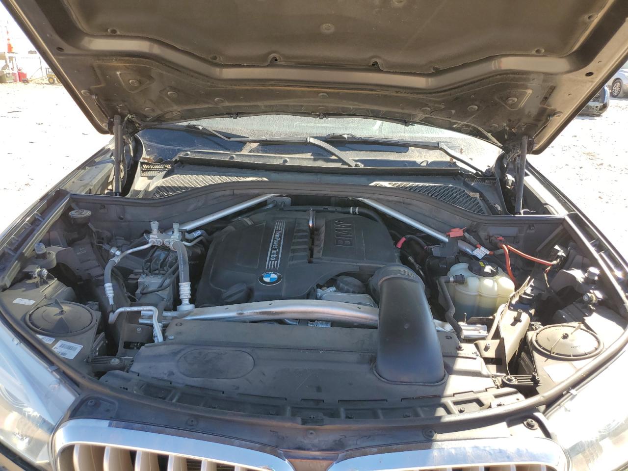 2018 BMW X5 VIN 5UXKR0C55J0Y02484 Copart auction photo, side / rear end damage thumbnail 12