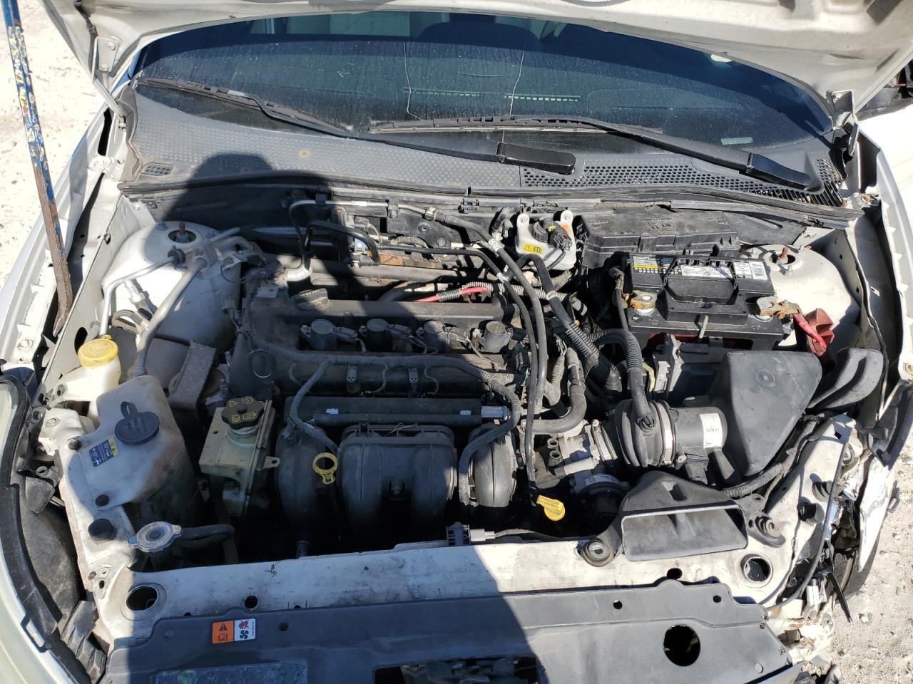 2010 Ford Focus VIN 1FAHP3FN1AW211389 Copart auction photo, front end / side damage thumbnail 11