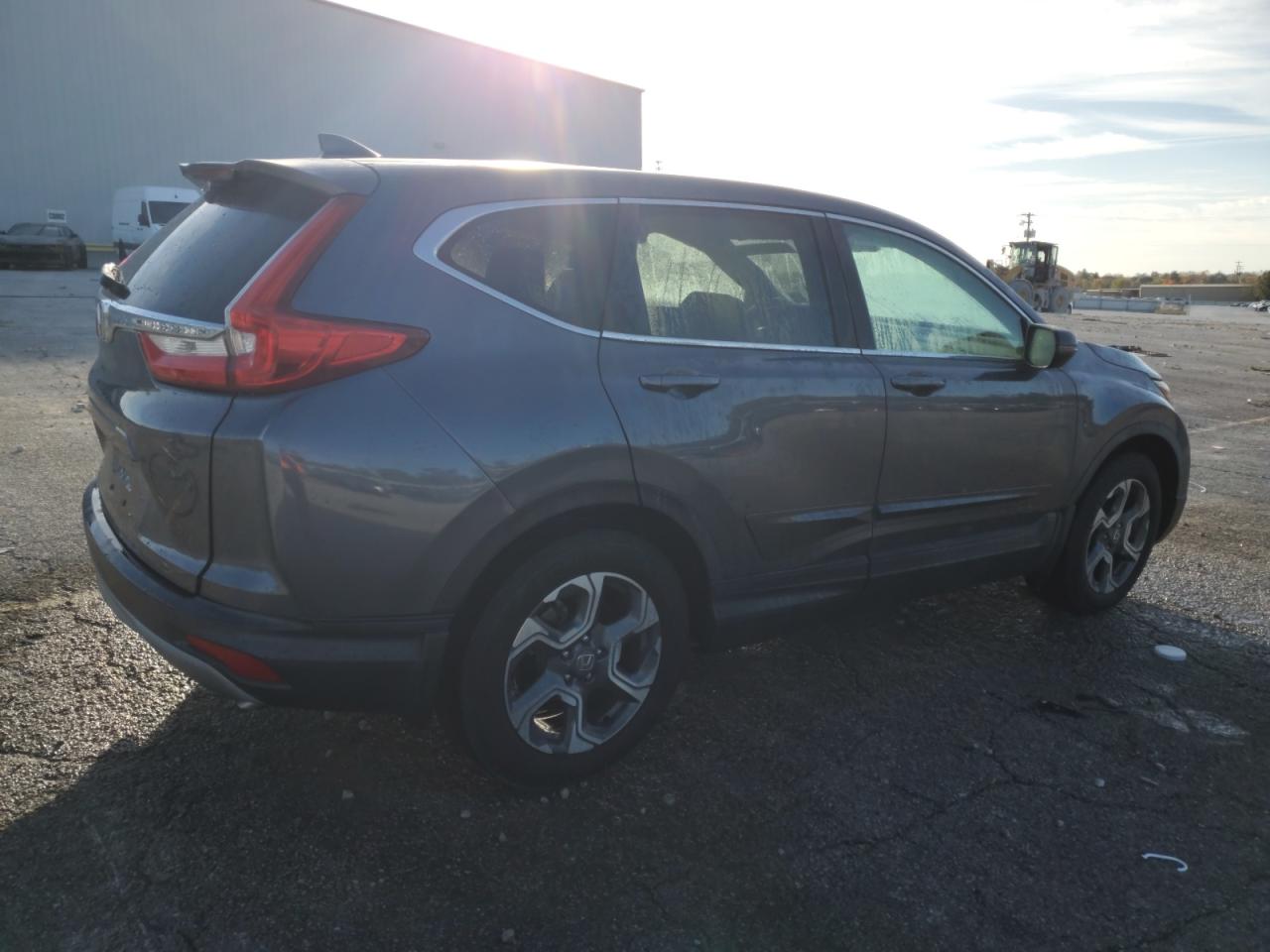 2018 Honda CR-V VIN 7FARW1H89JE039327 Copart auction photo, side damage thumbnail 3