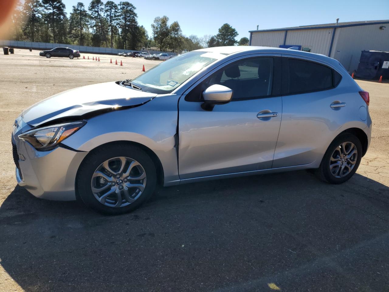2020 Toyota Yaris VIN 3MYDLBJV2LY705733