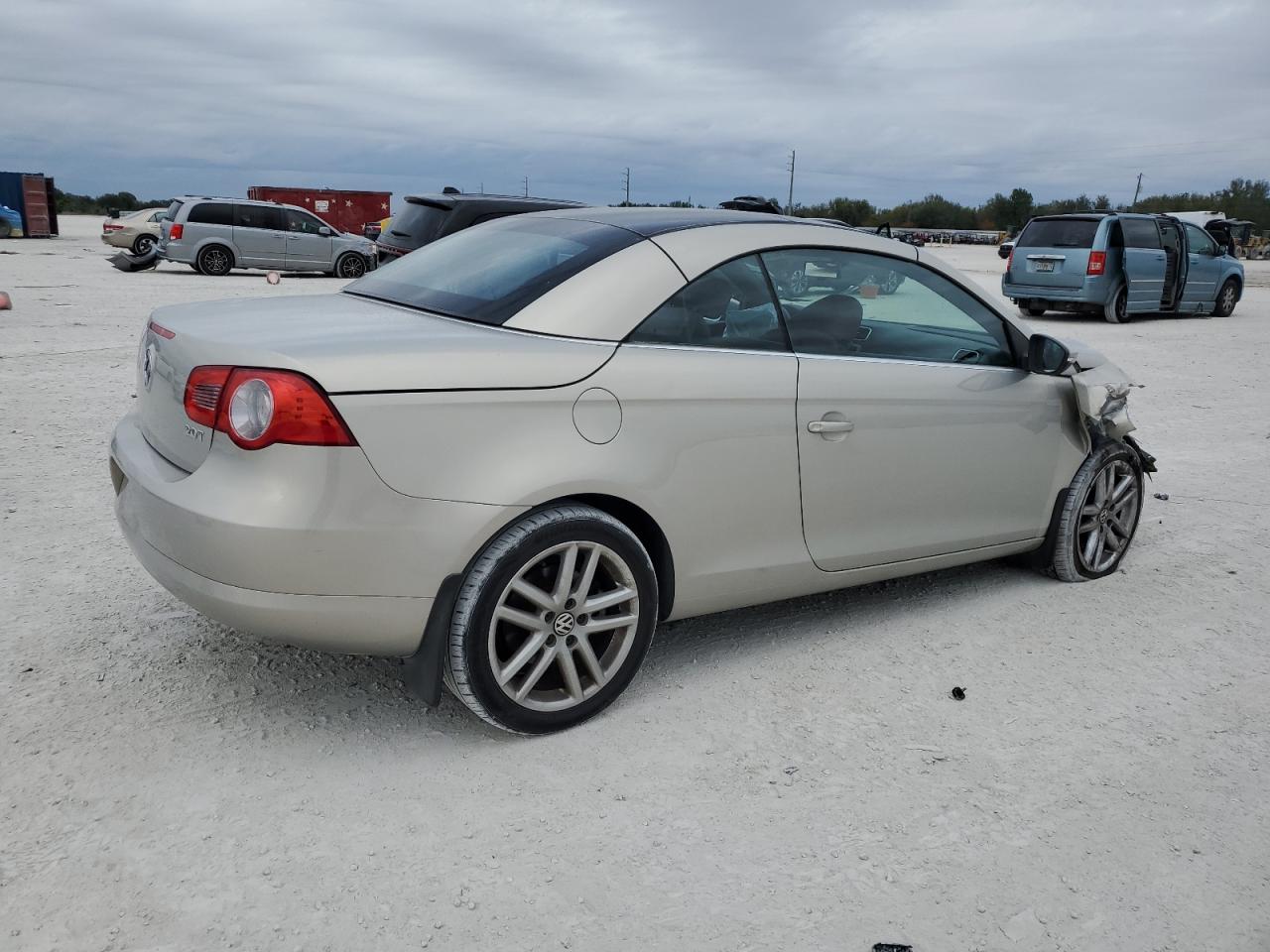 2009 Volkswagen Eos VIN WVWFA71F99V021349 Copart auction photo, front end damage thumbnail 3