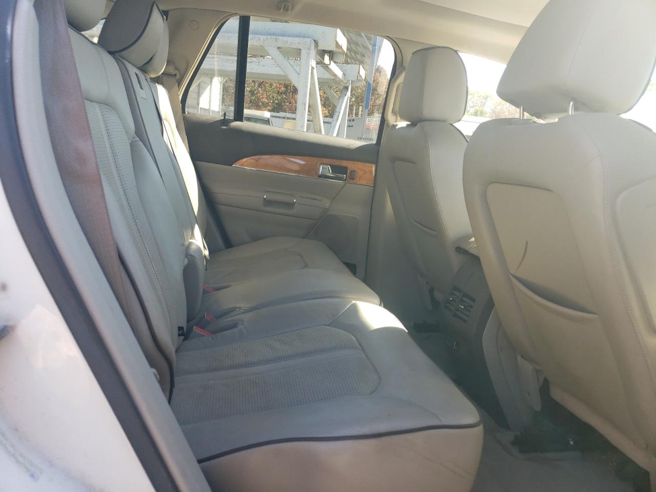 2013 Lincoln MKX VIN 2LMDJ8JK6DBL02894 Copart auction photo, undercarriage / minor dent/scratches damage thumbnail 11