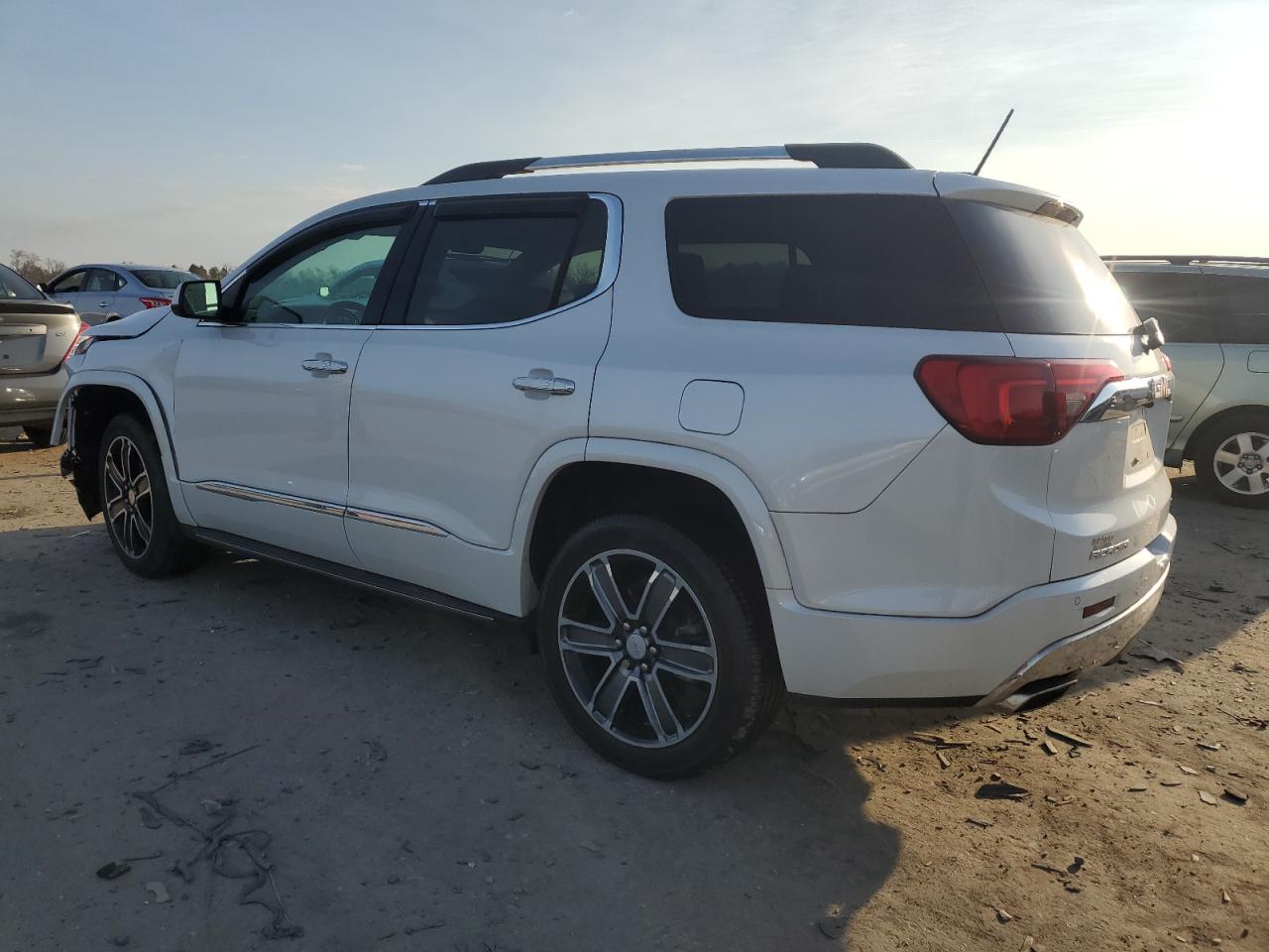 2017 GMC Acadia VIN 1GKKNXLS3HZ280718 Copart auction photo, front end / minor dent/scratches damage thumbnail 2