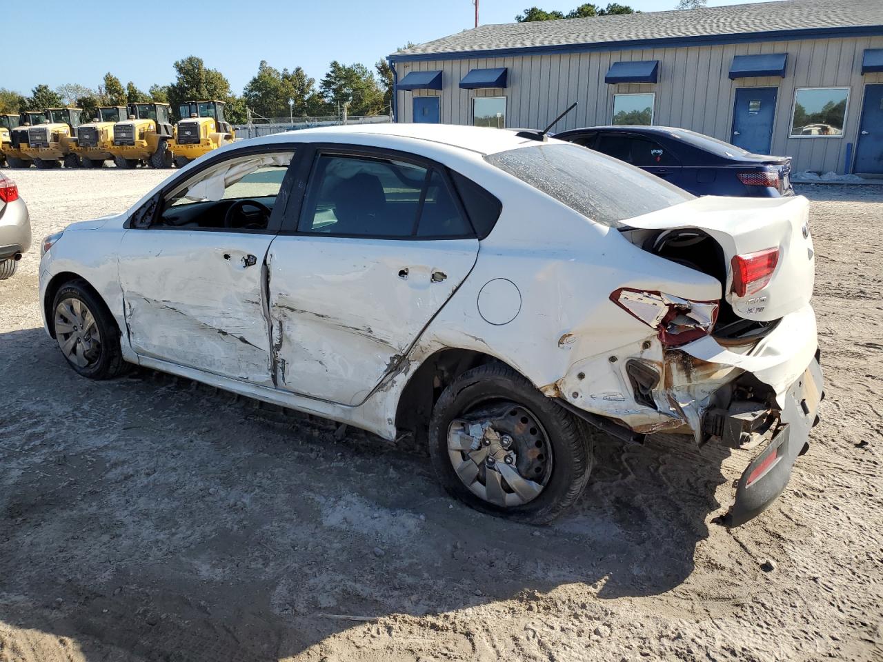 2019 KIA Rio VIN 3KPA24AB0KE217760 Copart auction photo, side / rear end damage thumbnail 2