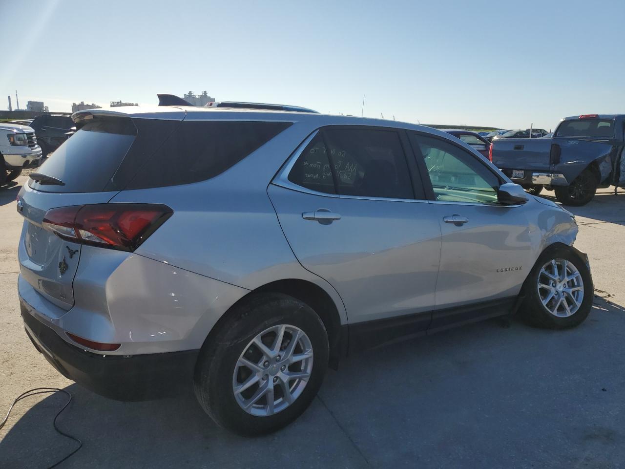 2022 Chevrolet Equinox VIN 3GNAXKEV5NL160067 Copart auction photo, front end damage thumbnail 3