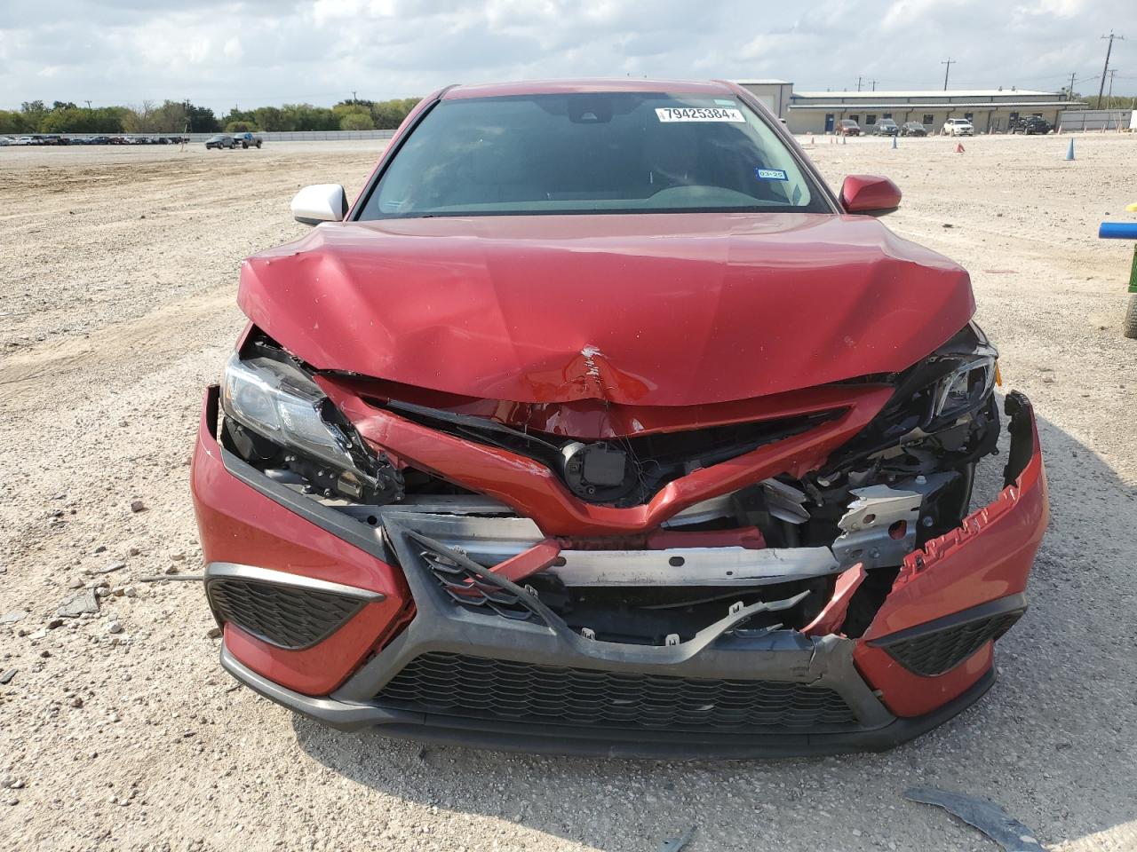 2021 Toyota Camry VIN 4T1G11AKXMU407075 Copart auction photo, front end / minor dent/scratches damage thumbnail 5