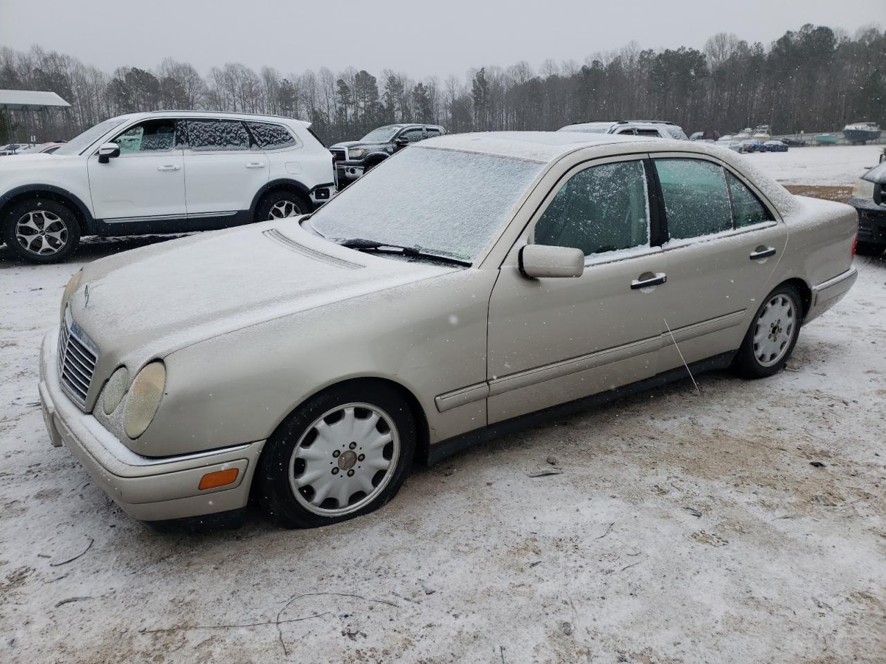 1999 Mercedes-Benz E-klasse VIN WDBJF65H1XA925233