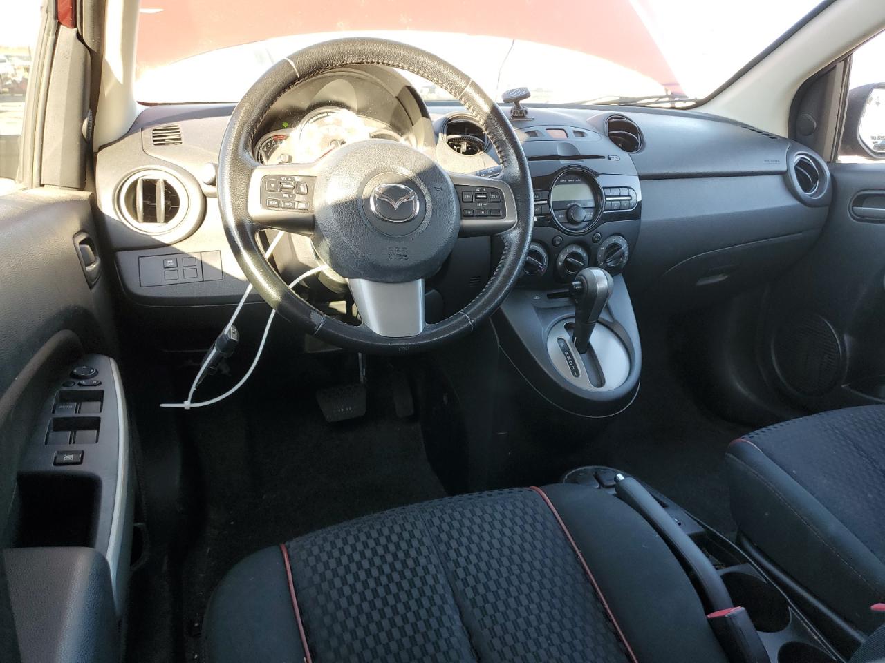 2014 Mazda 2 VIN JM1DE1LY1E0174337 Copart auction photo, front end damage thumbnail 8