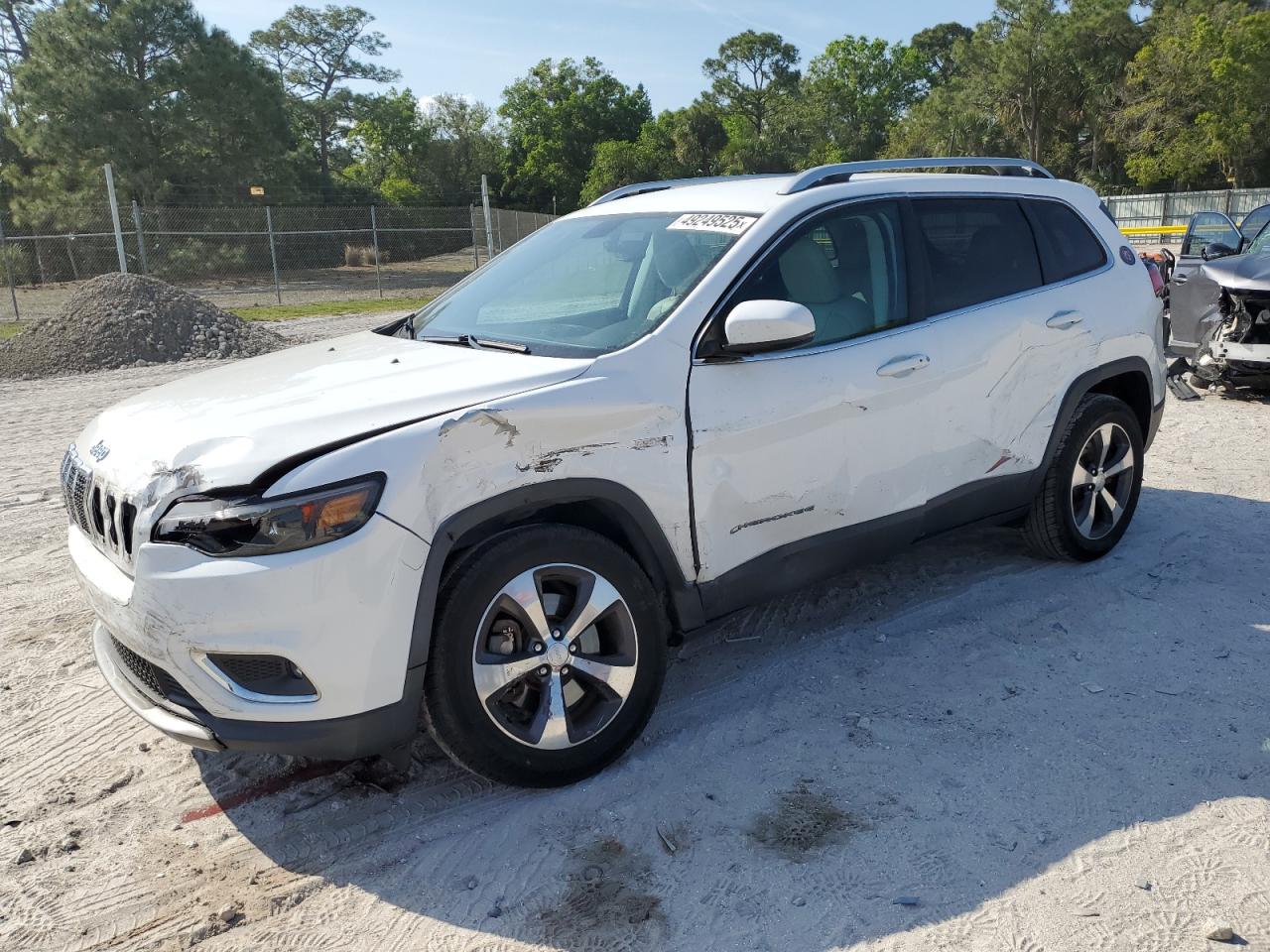 2019 Jeep Grand Cherokee VIN 1C4PJMDX9KD141770