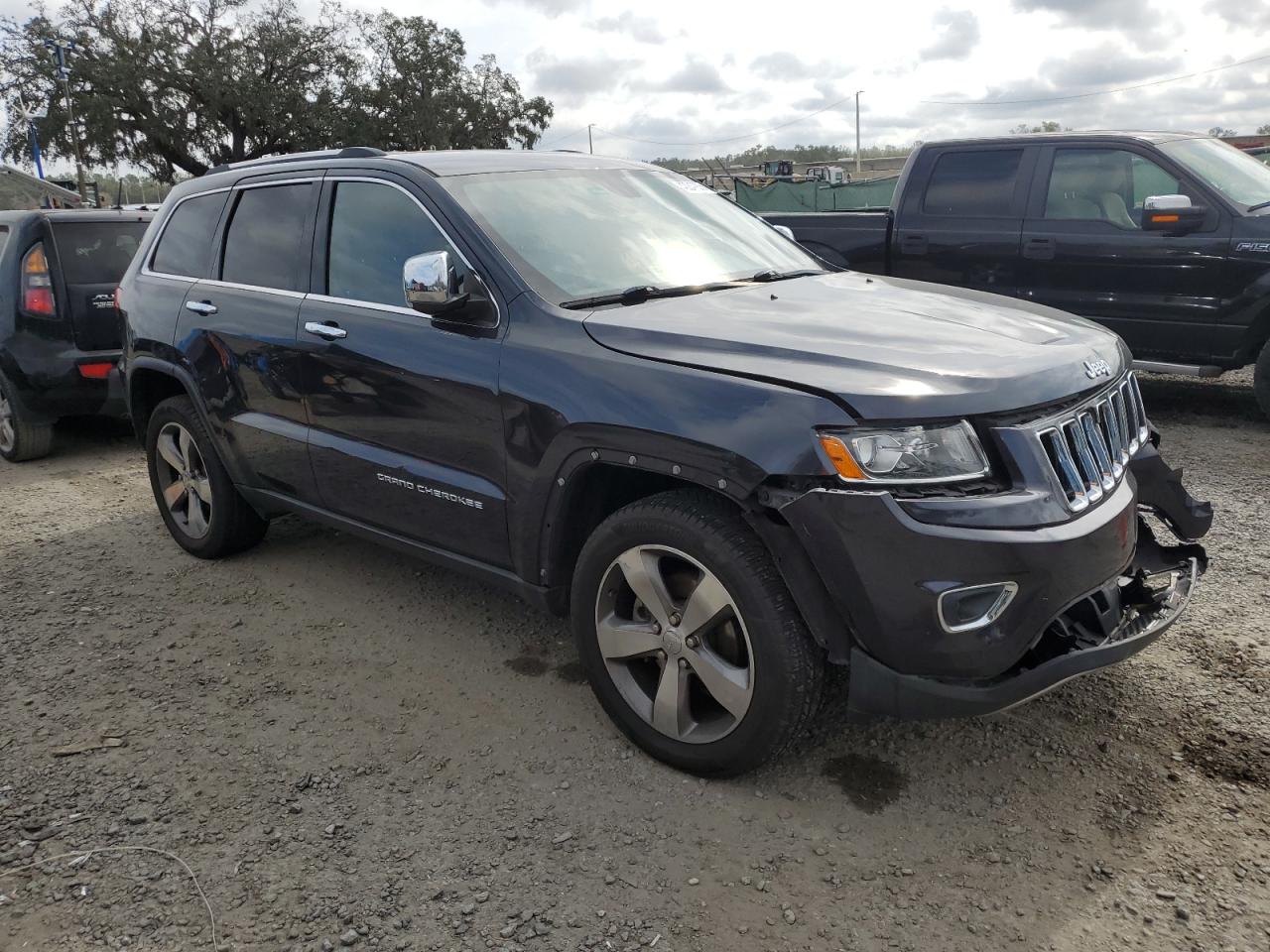 2015 Jeep Grand Cherokee VIN 1C4RJEBG4FC957556 Copart auction photo, front end damage thumbnail 4