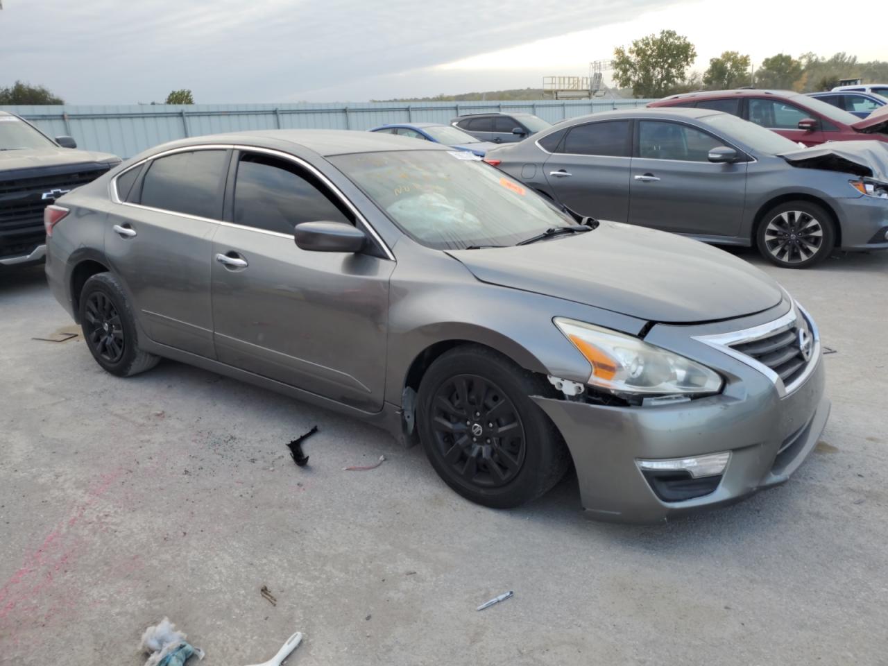 2014 Nissan Altima VIN 1N4AL3AP7EC900687 Copart auction photo, front end / side damage thumbnail 4