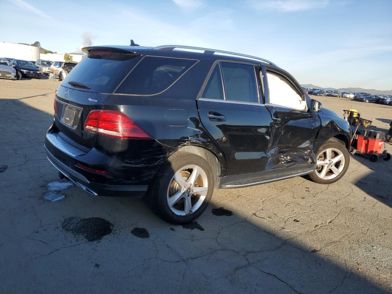 2018 Mercedes-Benz GLE VIN 4JGDA5HB5JB035362 Copart auction photo, all over damage thumbnail 3