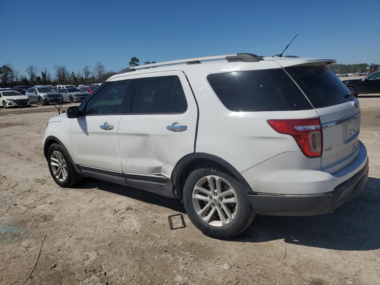2015 Ford Explorer VIN 1FM5K7D88FGB10203 Copart auction photo, side / minor dent/scratches damage thumbnail 2
